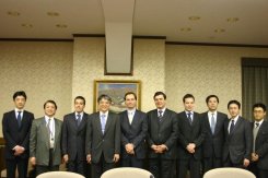 FOTO_05
W:245
H:163
11 kb