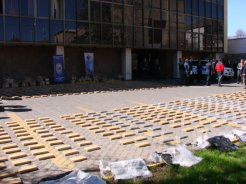 FOTO_03
W:246
H:184
15 kb